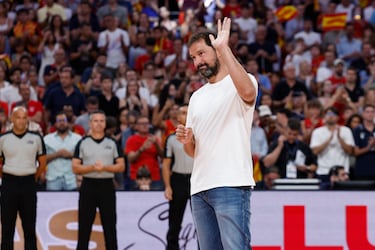 Sergio LLull es el 15º jugador con más internacionalidades con España con 173 partidos y siete medallas: tres oros europeos (2009, 2011 y 2015) y uno mundial (2019); la plata olímpica de Londres 2012; y los bronces de Río 2016 y del Eurobasket 2013.