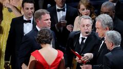 Los nueve errores imperdonables de las galas de los Oscars: 'La La Land', caídas, vestidos rotos...