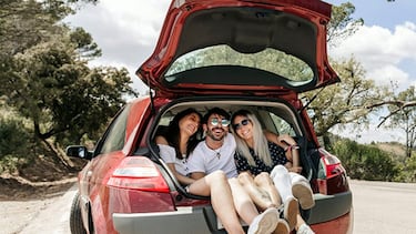Reunimos las mejores webs y apps para reservar plazas de parking, coches y ms