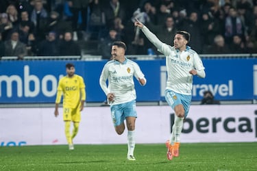 Aunque no sirvió para sumar puntos, Tachi hizo uno de los goles de la jornada, con una media tijereta que terminó en vaselina, por encima de Aznar. Un golazo que dio vida al Zaragoza, ante el Cádiz.