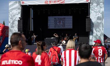 El D¨ªa de las Pe?as se cerr¨® con fiesta y alegr¨ªa rojiblanca