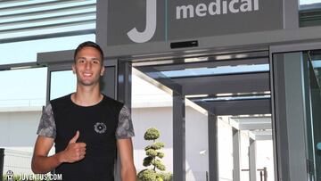 Juventus announce signing of Rodrigo Bentancur from Boca