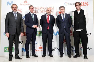 Juan Cantón Director General de Prensa de Prisa Media, Juan Emilio Maillo Director Asuntos Públicos y Relaciones Institucionales Movistar Plus+, Carlos Núñez Presidente Ejecutivo de PRISA Media, Rafael Fernández de Alarcón  director de Marca, Patrocinios y Medios en Telefónica y Vicente Jiménez Director del Diario AS.
