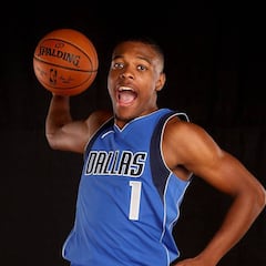 Phil Jackson presionó a Dennis Smith para que comiera pulpo