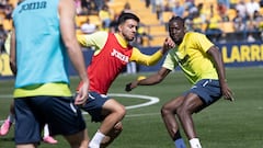 Akhomach devuelve la sonrisa a los entrenamientos