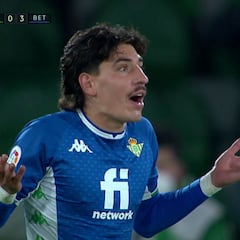 La roja a Bellerín que nadie se explica ganando el Betis 0-3