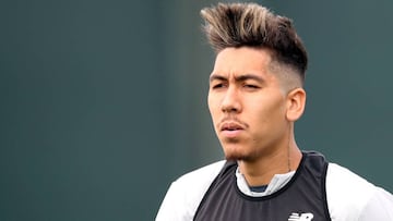 FILE PHOTO: Soccer Football - Champions League - Liverpool Training - Melwood, Liverpool, Britain - April 30, 2019 Liverpool's Roberto Firmino during training Action Images via Reuters/Carl Recine/File Photo