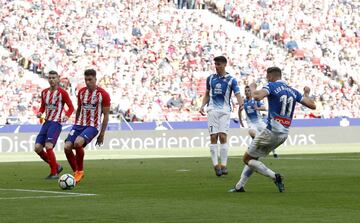 Leo Baptistao tuvo una ocasión muy clara delante de Oblak, pero el meta del club rojiblanco consiguió detener el balón. 