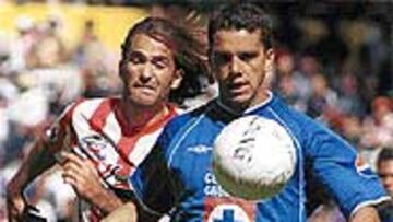 El brasileño Pinheiro, en un partido con el Cruz Azul.