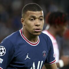 Jugadoras de Tigres conocen a Kylian Mbappé