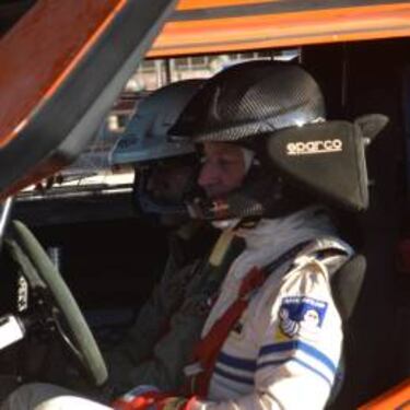 Chus Puras prueba el buggy con el que planea correr el Dakar