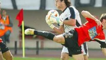 <b>SE COMPLICA.</b> La victoria en el último suspiro del Osasuna deja al Mallorca en una situación más delicada aún de lo que estaba.