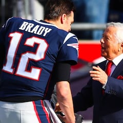 Robert Kraft: Quiero a Tom Brady en Patriots o en el retiro