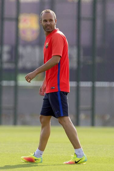 Messi and Iniesta included in Barça squad