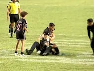 ¡Insólito! Aficionado tira a Messi al suelo en Puerto Rico