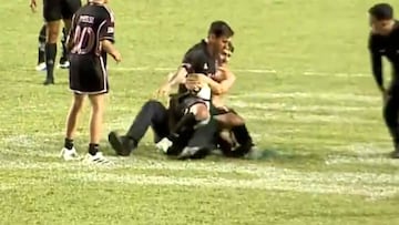 ¡Insólito! Aficionado tira a Messi al suelo en Puerto Rico