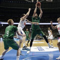 El Madrid abate al Unicaja y jugará su sexta final seguida
