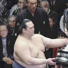 Sumo: los nipones recuperan el control de su deporte nacional