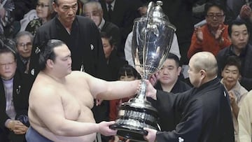 Sumo: los nipones recuperan el control de su deporte nacional