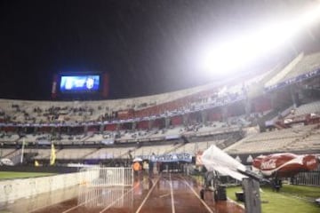 Interior del estadio Monumental donde iba a disputarse el partido.