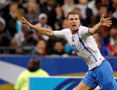 17 goles en 9 participaciones.
