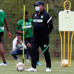 Arriero trabaja en acomodar la defensa tras salida de Cabal