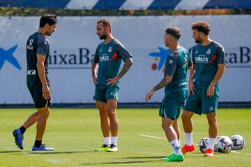 20220812
Entrenamiento
RCD Espanyol 
Sergi Darder (10) RCD Espanyol
Heidi Bare (20) RCD Espanyol


