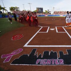 Who won game 1 of the 2022 Women’s College Softball World Series?