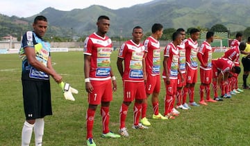 La Real Sociedad de Tocoa, equipo hondureño que se fundó en 1988, comparte nombre con la Real Sociedad de San Sebastián. En principio, sólo comparten el nombre ya que ni la equipación ni el escudo son similares. Desde su fundación, el equipo de Tocoa ha conseguido llegar a lo máximo en la Liga hondureña. 