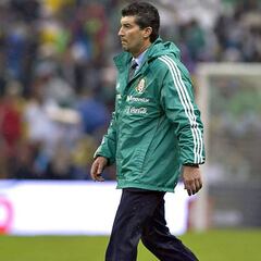 'Chepo' de la Torre, con la ilusión de volver a dirigir al Tri