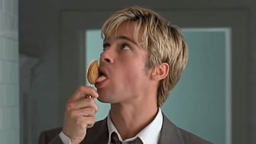 Brad Pitt tiene la costumbre de aparecer comiendo en sus películas.