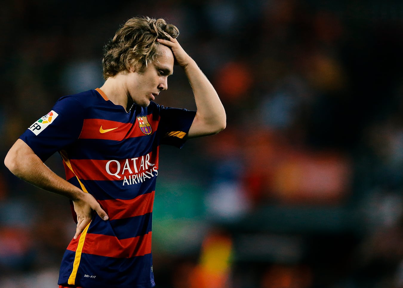 En 2014, Barcelona firmó a Halilovic de Dinamo Zagrep a cambio de cinco millones de euros, y el croata fue visto como la futura estrella del primer equipo, pero después de muchas tareas lo hice un jugador gratis en el Club Blukranna.