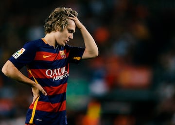 En 2014, el Barcelona fichó a Halilovic procedente del Dinamo Zagreb a cambio de cinco millones de euros El croata era visto como una futura estrella del primer equipo pero tras varias cesiones el club blaugrana dejo finalmente que se convirtiera en jugador libre.