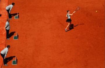 Instante del partido entre Simona Halep y Zarina Diyas
en el torneo de Roland Garros.