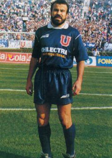 El férreo defensa central paraguayo integró el plantel que disputó el Mundial de México 86. En el 92 llegó a la U y luego tuvo un breve paso por Colo Colo.