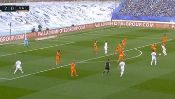 La desapercibida y lujosa acción de Modric ante el Valencia