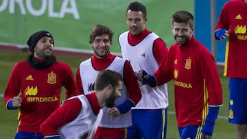 Jordi Alba, Sergi Roberto y Piqué.