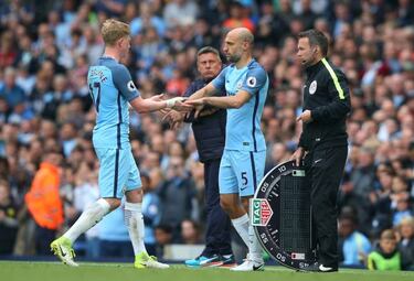 Manchester City confirm that Zabaleta will be moving on