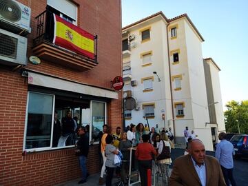 Fachada del bar colindante a la Peña Atlética Tomás Reñones.