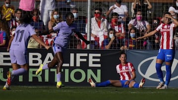 Oshoala celebra un gol frente al Atlético.