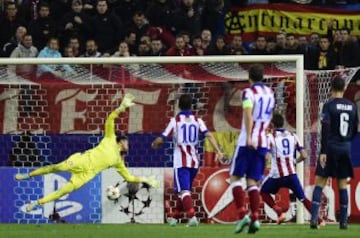 Mario Mandzukic anota el 2-0 para el Atlético de Madrid