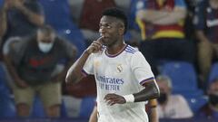 Vinicius y Hulk comandan la lista de nuevos convocados de Brasil para visitar a Chile