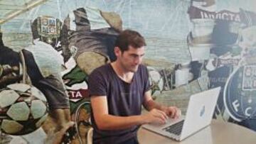 Casillas responde a los internautas.