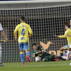 Álex Domínguez echa el cierre