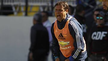 El DT habló en conferencia de prensa tras la victoria de la U ante Everton.