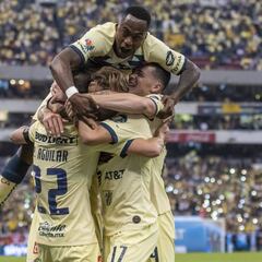 América goleó a Chivas en el Clásico Nacional de la Liga MX