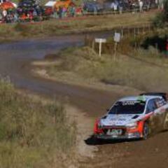 Latvala falla y deja el camino libre a Paddon; Sordo, cuarto