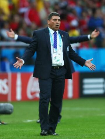 El entrenador de Honduras, Luis Fernando Suárez, durante el partido del Mundial de Brasil 2014 entre Francia y Honduras.