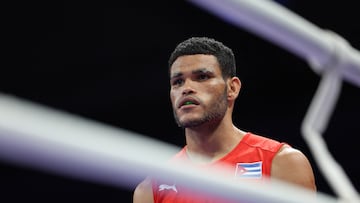Paris 2024 Olympics - Boxing - Men's 63.5kg - Quarterfinal - North Paris Arena, Villepinte, France - August 01, 2024. Erislandy Alvarez of Cuba ahead of his fight against Bunjong Sinsiri of Thailand REUTERS/Isabel Infantes