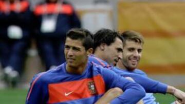 <b>PROTAGONISTA. </b>El capitán de Portugal, Cristiano Ronaldo, se entrena consciente de que hoy todas las miradas se centrarán en él.